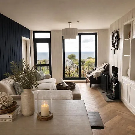 Lobster Hollow - Luxury Sea View Retreat Hinderwell