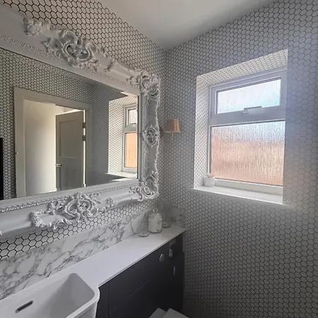 Lobster Hollow - Luxury Sea View Retreat *