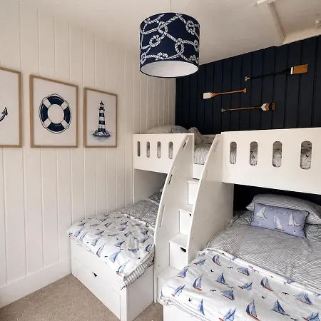Lobster Hollow - Luxury Sea View Retreat * Hinderwell