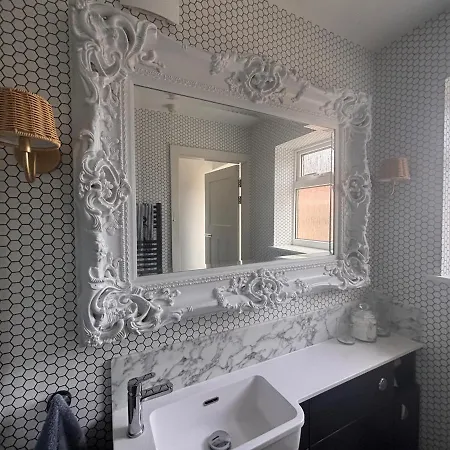 Lobster Hollow - Luxury Sea View Retreat